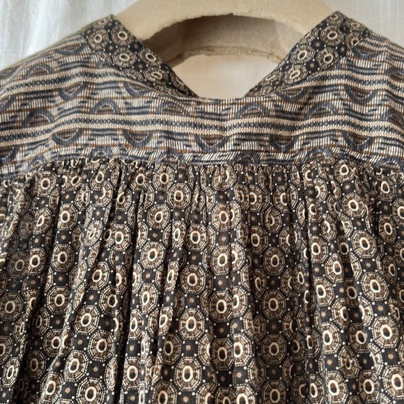 Doen Sleeveless Top - Picture 3 of 4